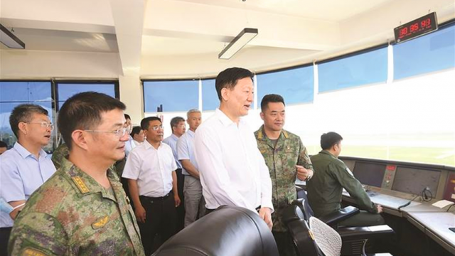 商黎光走访慰问驻晋某部队官兵